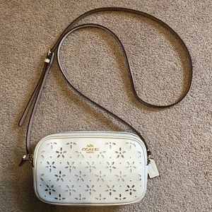 💞Coach Double Zip Crossbody in Laser Cut Leather